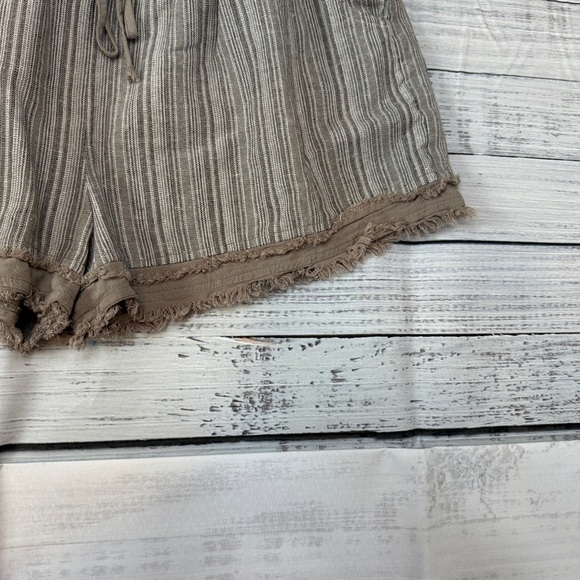 Umgee linen blend fringe medium striped brown women's shorts - Picture 4 of 10